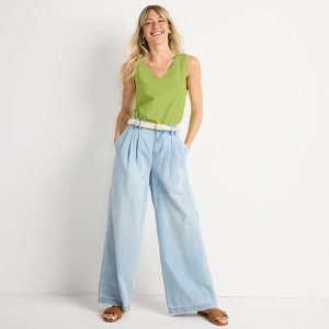 Women's Lightweight Denim Mid Rise Pleated Slouchy Jeans